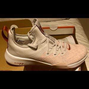 Wmns Nike Foundation Elite TR